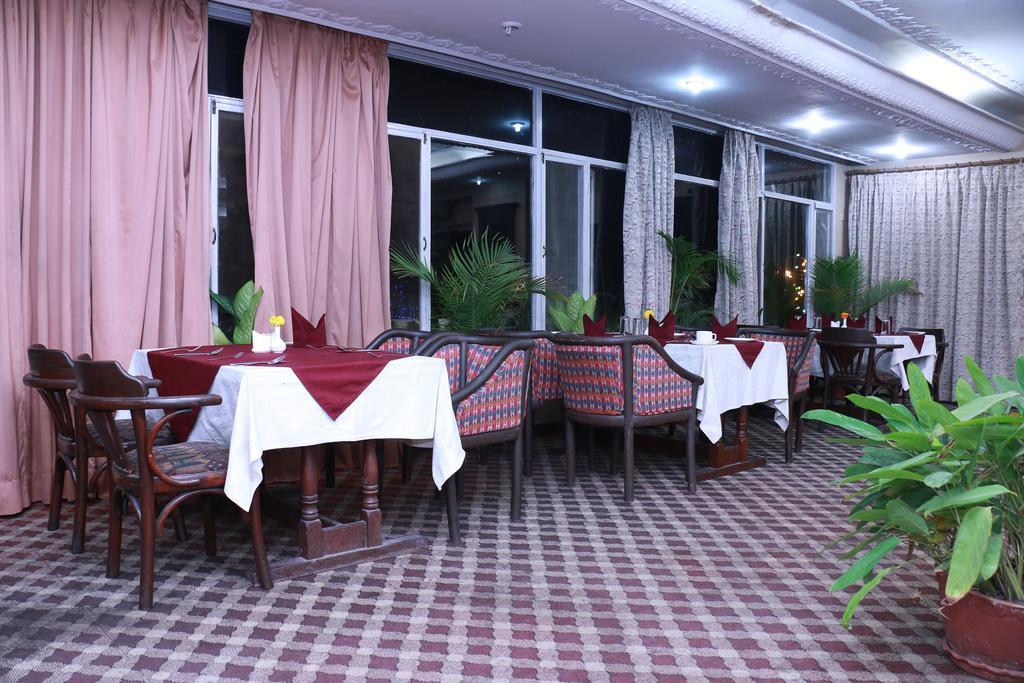 Hotel Mountain Kathmandu Bagian luar foto