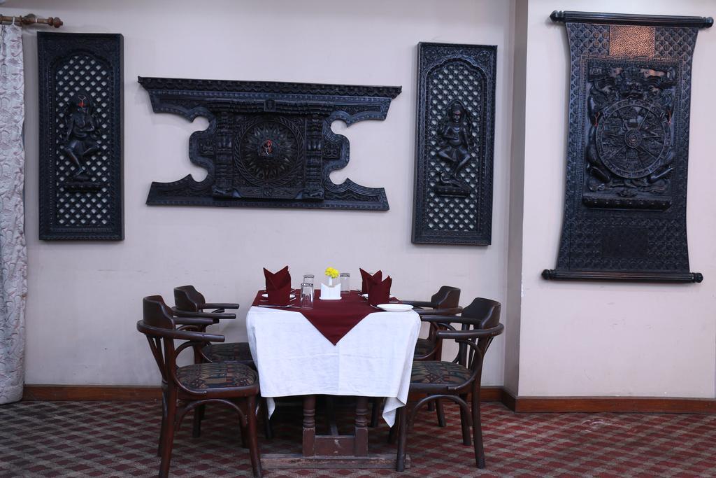 Hotel Mountain Kathmandu Bagian luar foto