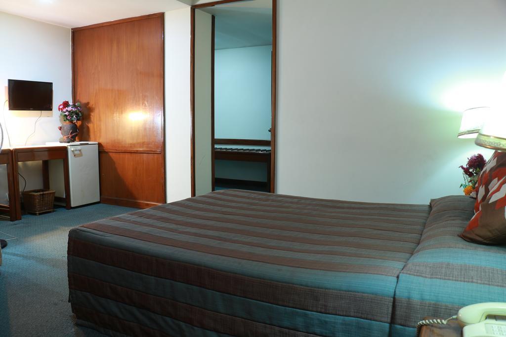 Hotel Mountain Kathmandu Bagian luar foto