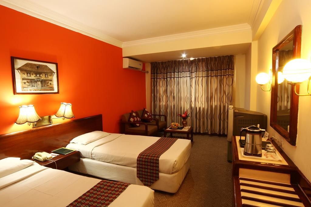 Hotel Mountain Kathmandu Bagian luar foto