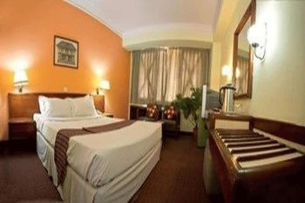 Hotel Mountain Kathmandu Bagian luar foto