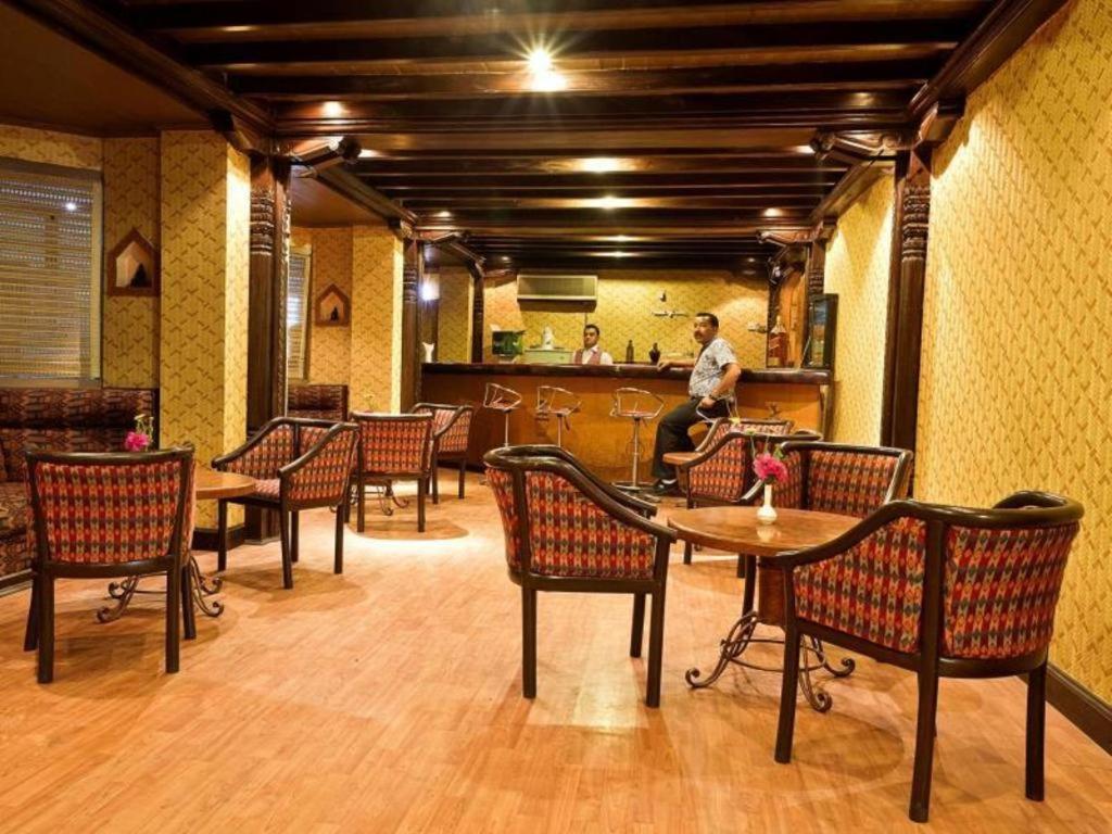Hotel Mountain Kathmandu Bagian luar foto