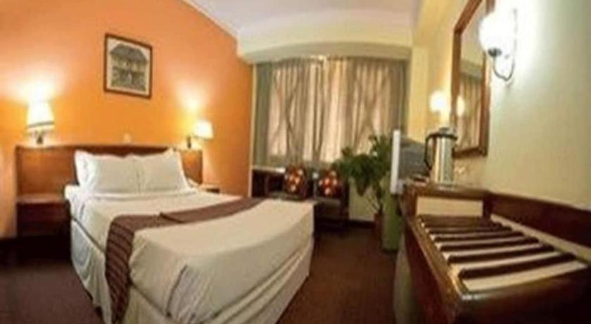 Hotel Mountain Kathmandu Bagian luar foto