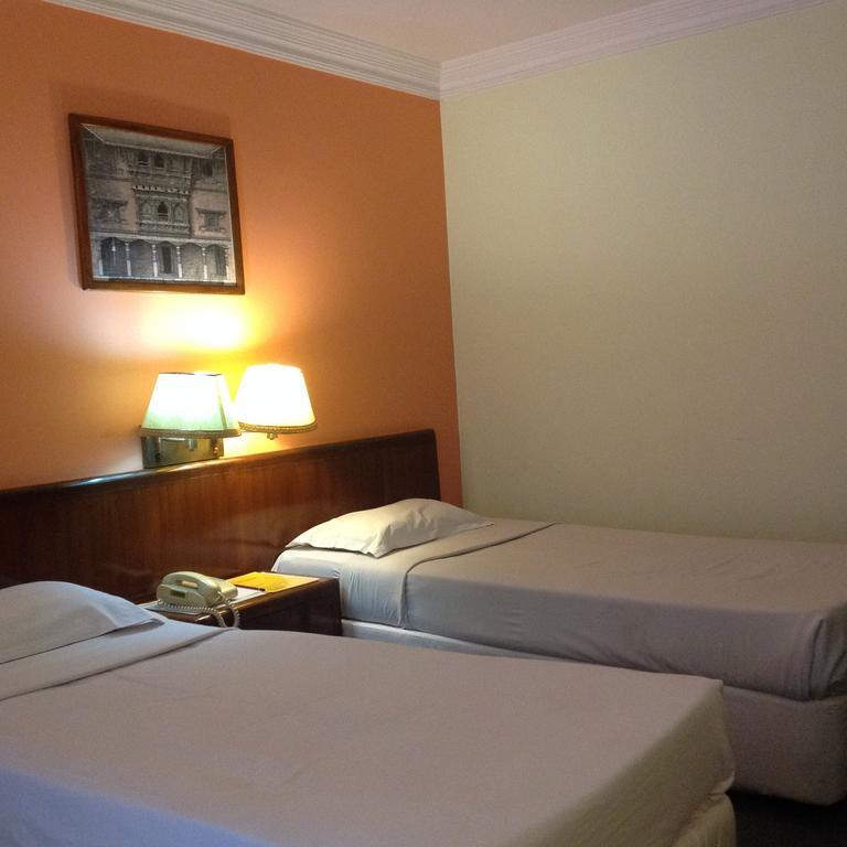 Hotel Mountain Kathmandu Bagian luar foto